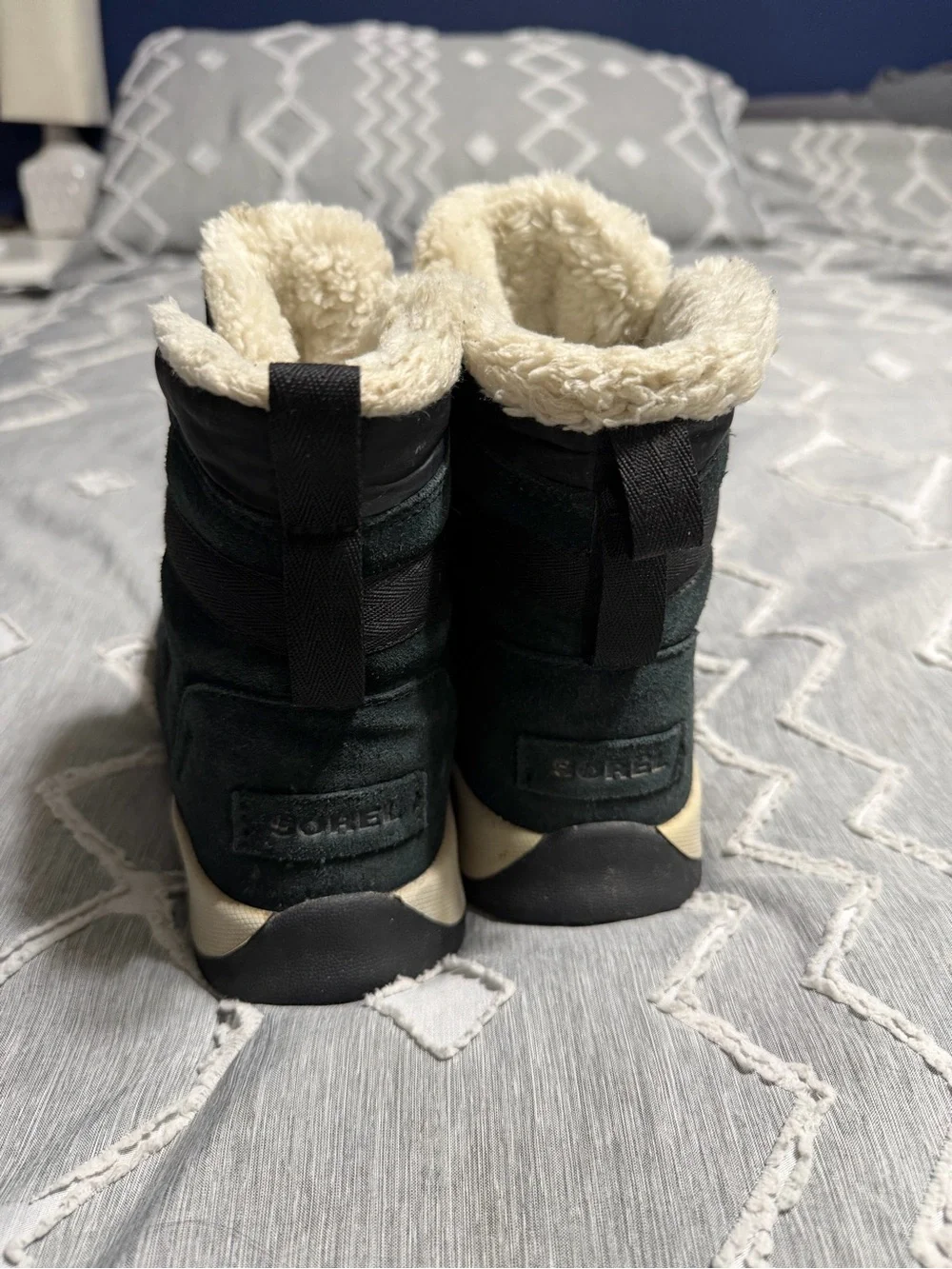 Sorel Black Winter Lace-Up Boots with Cream Faux-Shearling